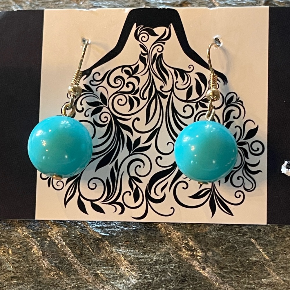 Twisted Layered Bead Statement Necklace - Picture 9 of 9